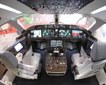 国产大飞机C919明日首飞 机舱内部照片公布